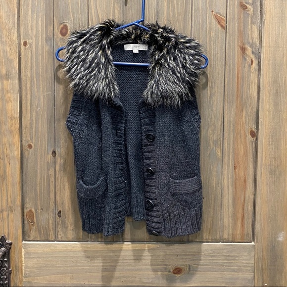 LOFT Jackets & Blazers - 🦋Loft sweater vest🦋6/$25🦋